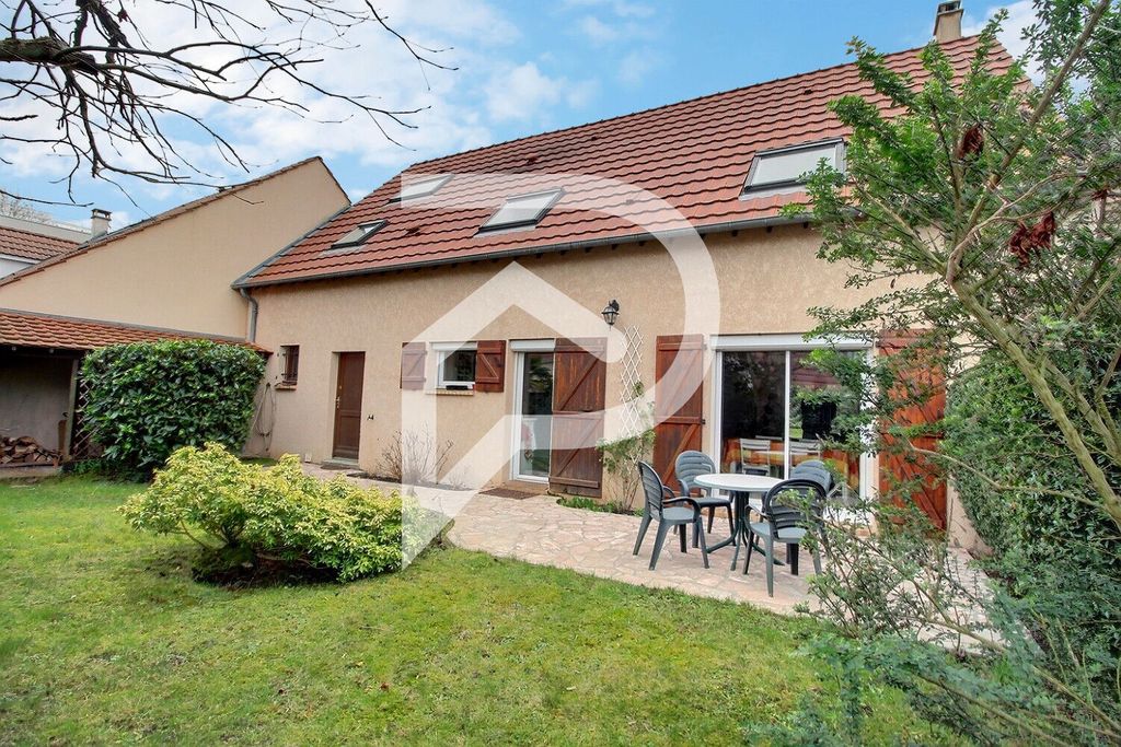 Achat maison à vendre 4 chambres 131 m² - Montigny-le-Bretonneux
