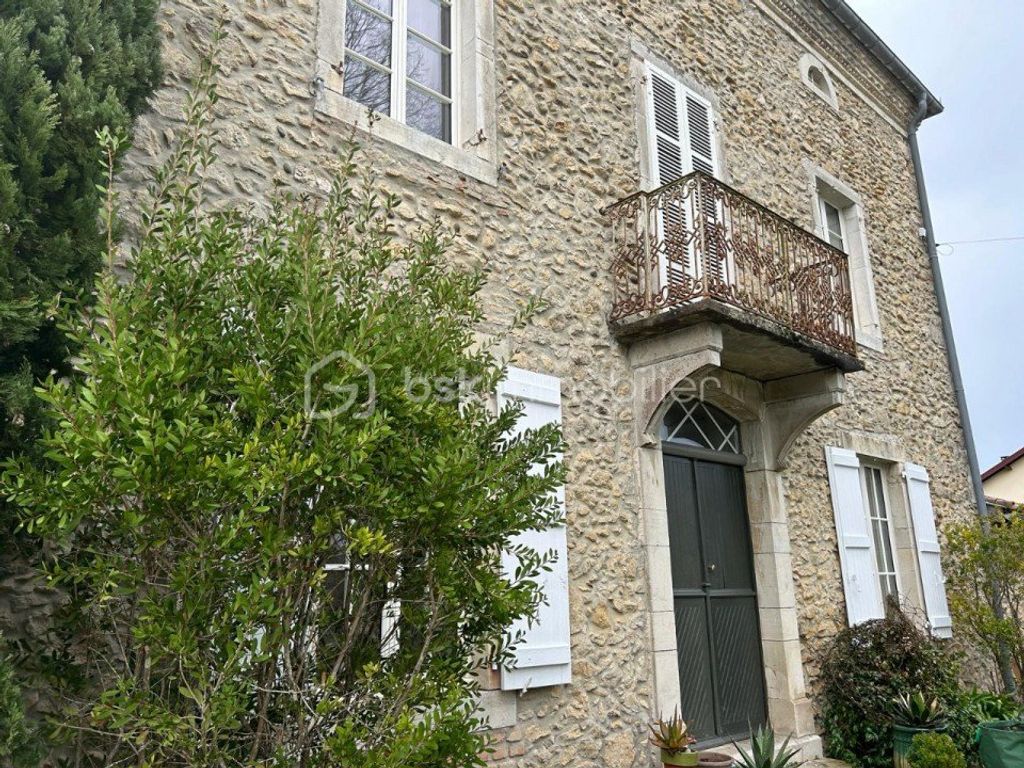 Achat maison à vendre 5 chambres 309 m² - Bayonne