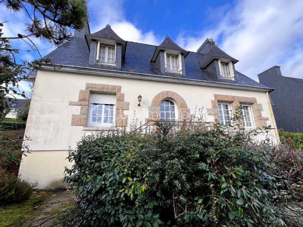 Achat maison à vendre 4 chambres 131 m² - Châteaulin