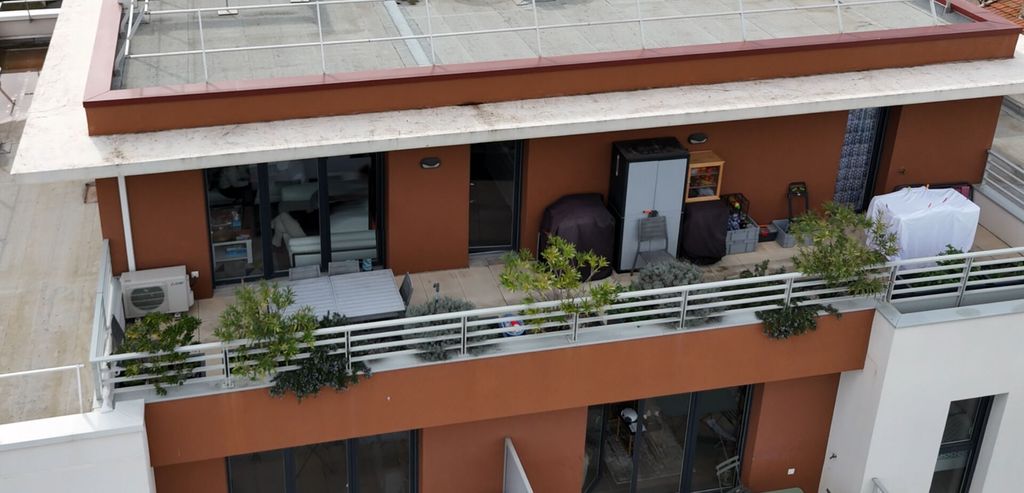 Achat appartement à vendre 3 pièces 70 m² - La Seyne-sur-Mer