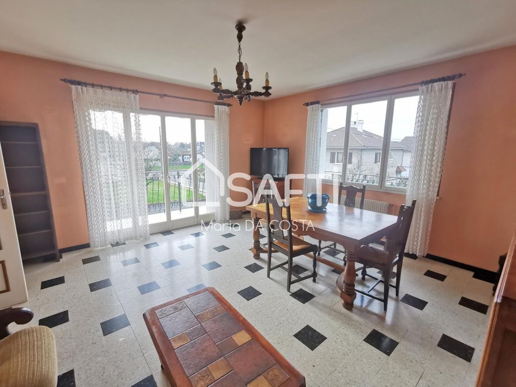 Achat maison à vendre 7 chambres 211 m² - Poey-de-Lescar