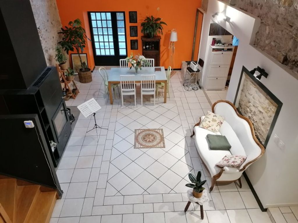 Achat maison à vendre 4 chambres 180 m² - Ambutrix