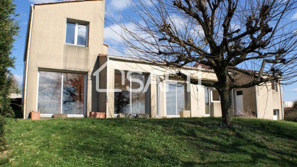 Achat maison à vendre 4 chambres 140 m² - La Châtaigneraie