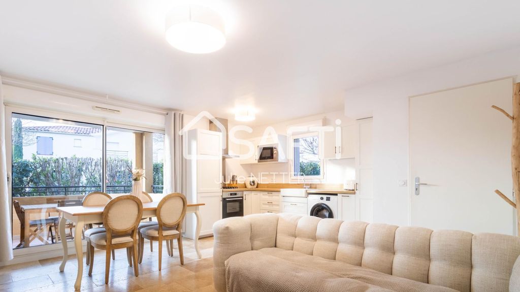 Achat appartement à vendre 3 pièces 56 m² - Roquebrune-sur-Argens