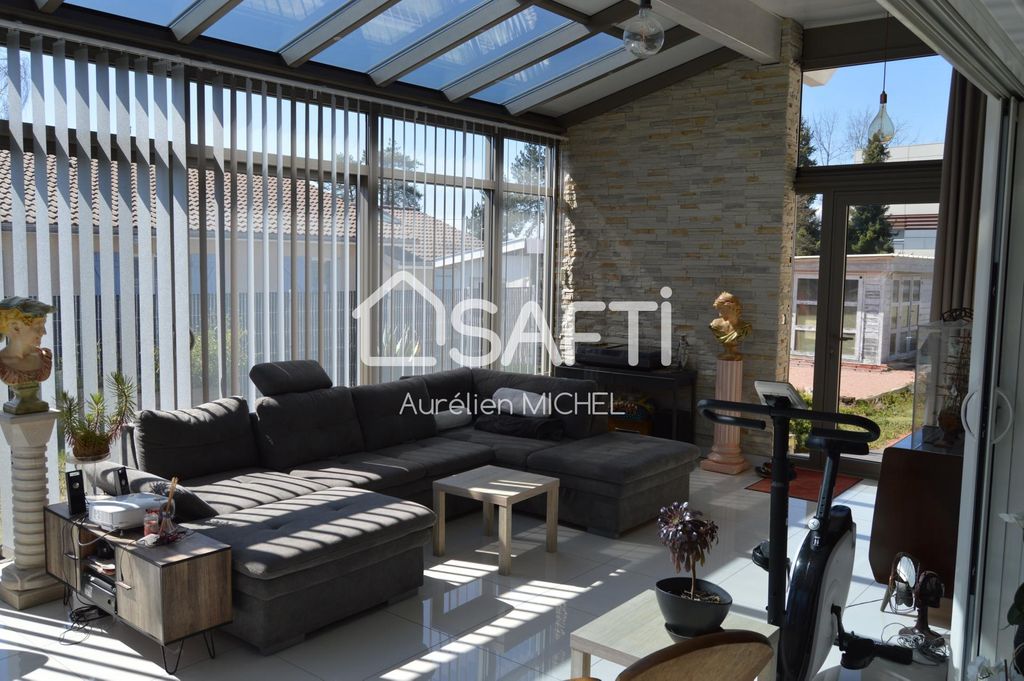 Achat maison à vendre 4 chambres 177 m² - La Balme-les-Grottes