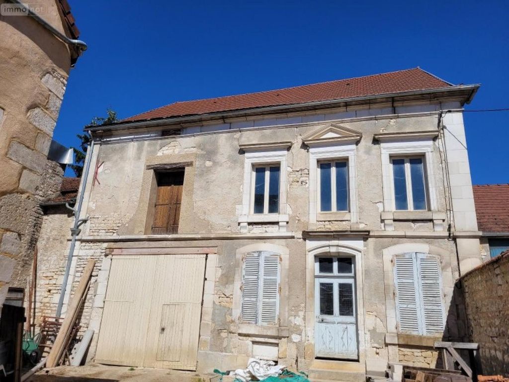 Achat maison à vendre 3 chambres 190 m² - Coulanges-la-Vineuse