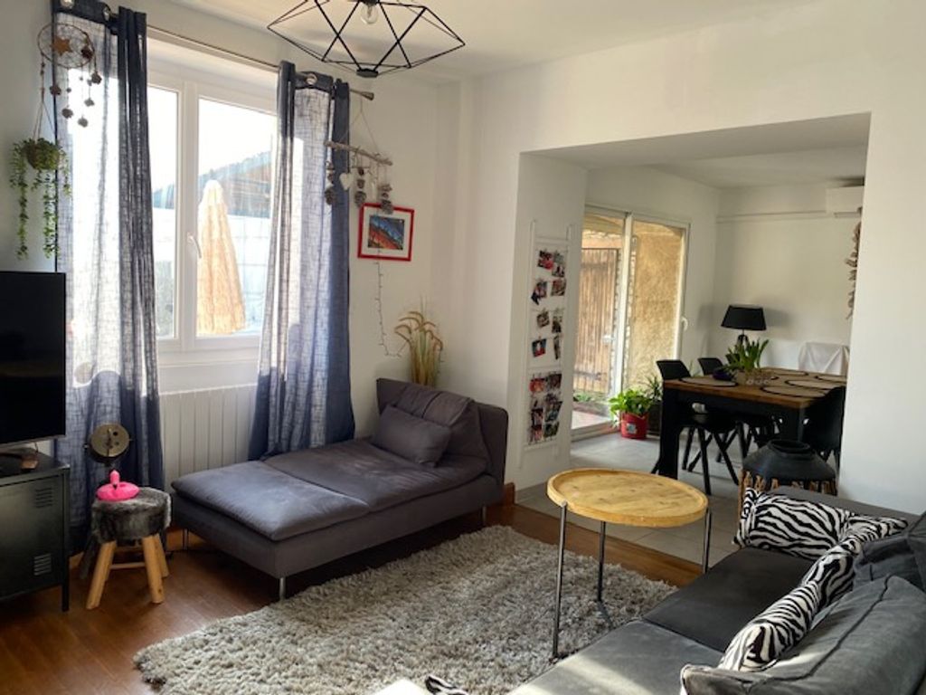 Achat appartement à vendre 3 pièces 87 m² - Nîmes