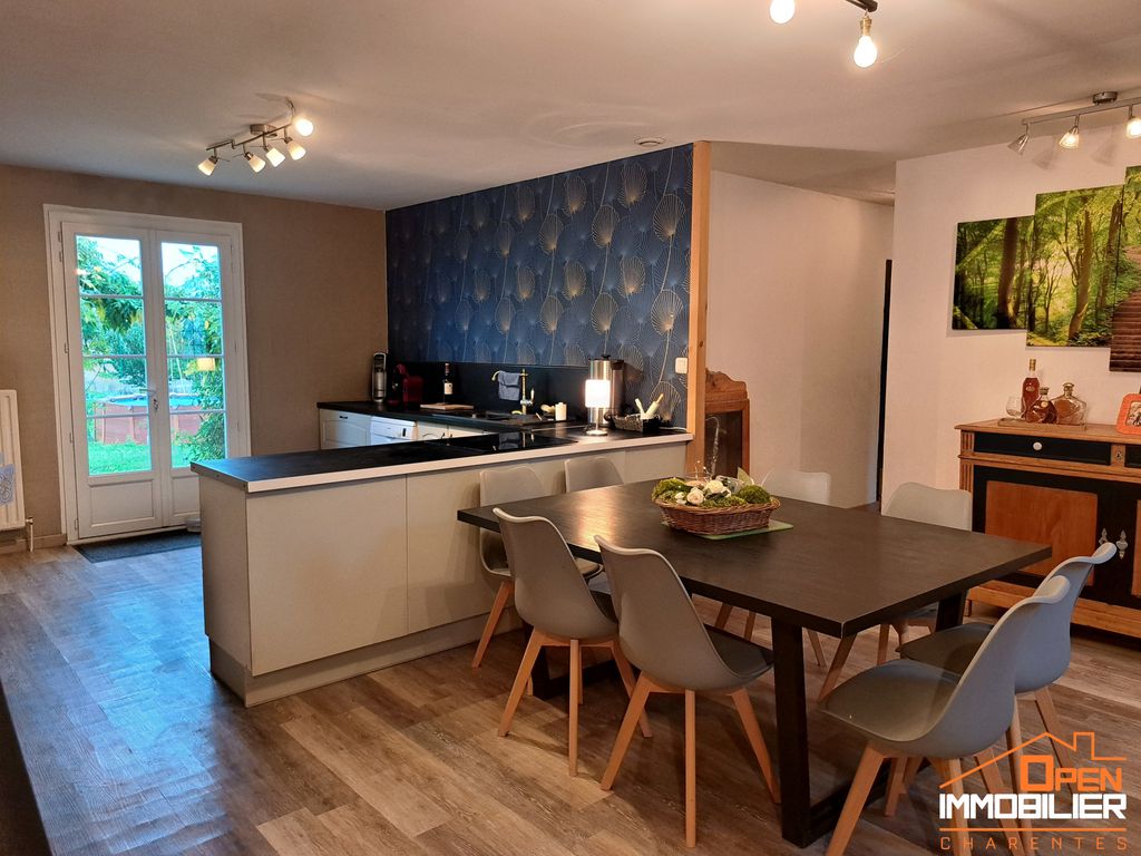 Achat maison à vendre 5 chambres 140 m² - Plassac-Rouffiac