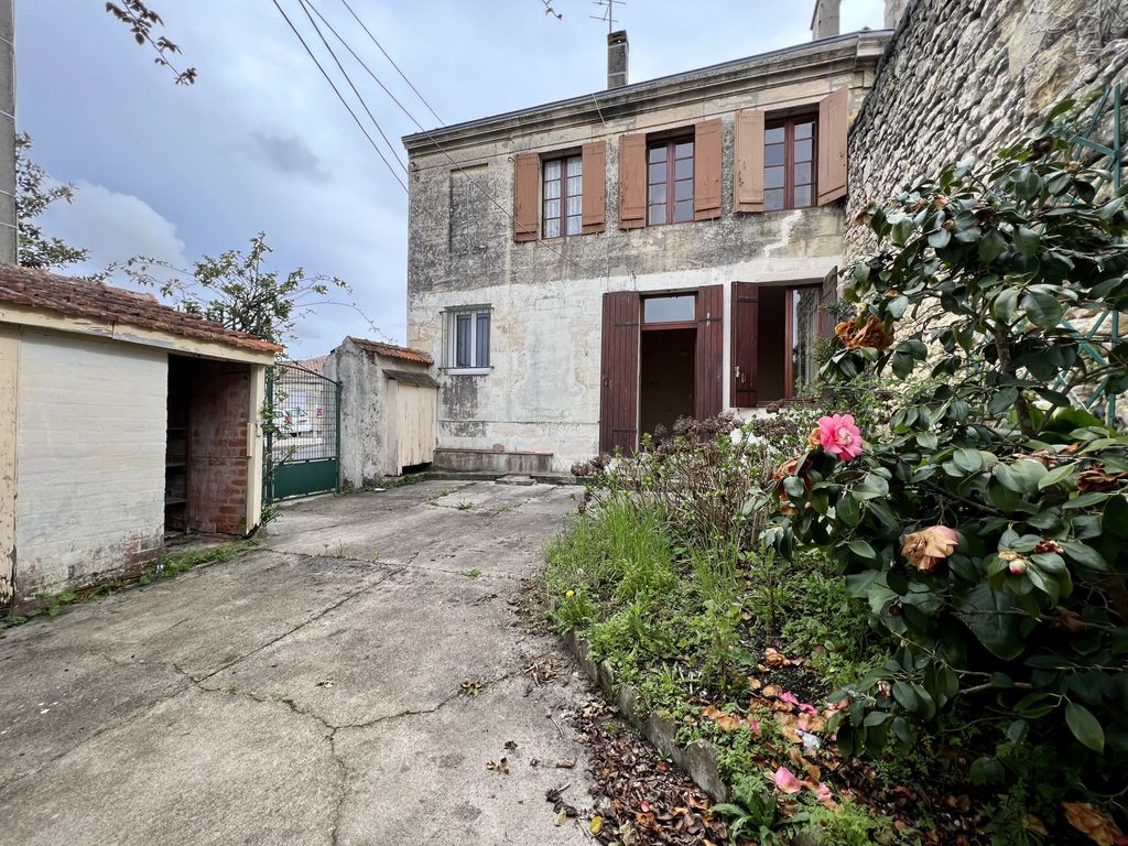 Achat maison à vendre 4 chambres 150 m² - Pauillac