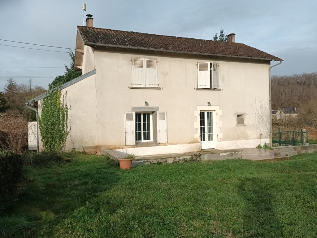 Achat maison à vendre 2 chambres 90 m² - Montmorillon