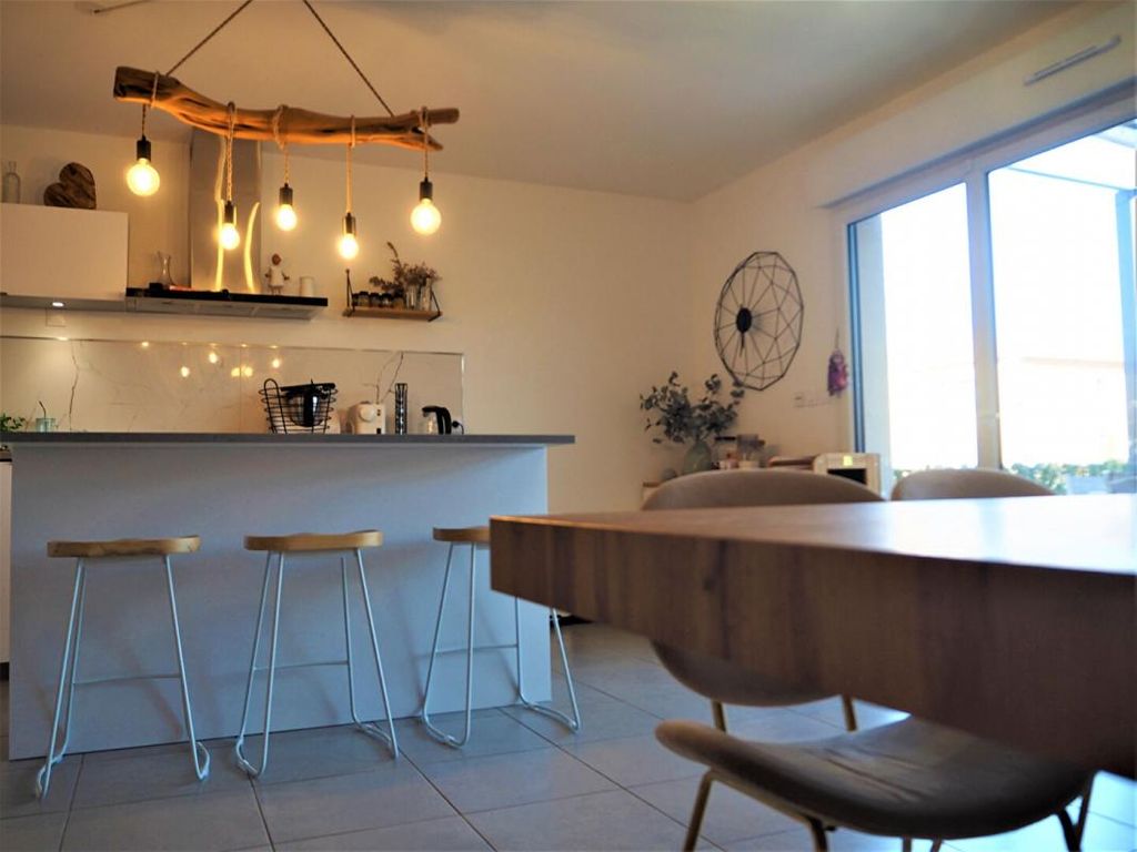 Achat maison à vendre 3 chambres 88 m² - Le Puy-Sainte-Réparade