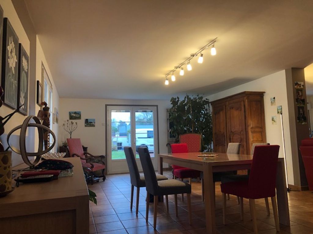 Achat maison à vendre 4 chambres 170 m² - Saint-Hilaire-de-Riez