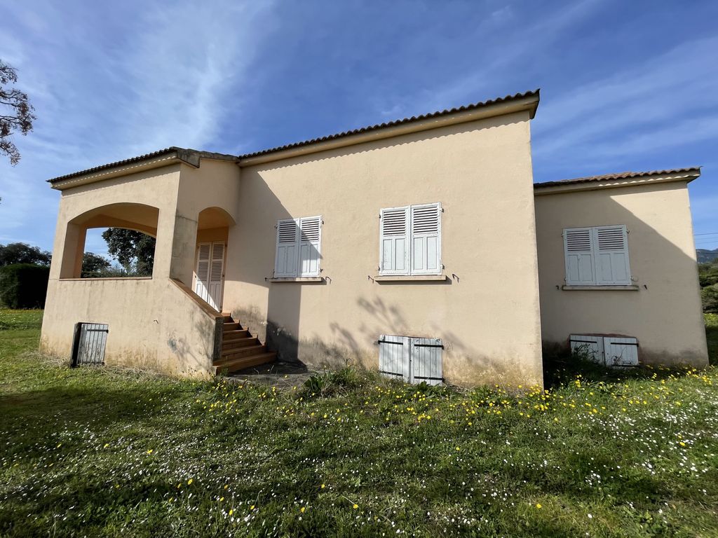 Achat maison à vendre 3 chambres 82 m² - Santa-Maria-Poggio