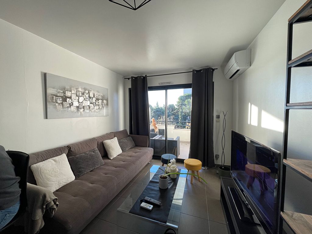 Achat appartement à vendre 2 pièces 45 m² - Villeneuve-lès-Avignon