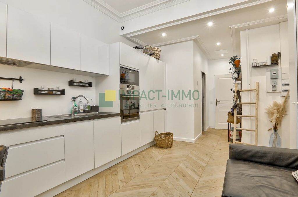 Achat appartement à vendre 2 pièces 33 m² - Paris 18ème arrondissement
