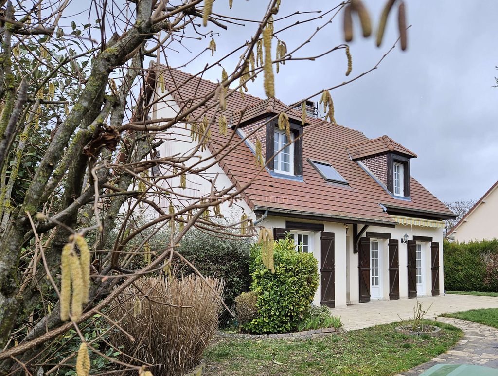 Achat maison à vendre 4 chambres 133 m² - Saint-Julien-les-Villas
