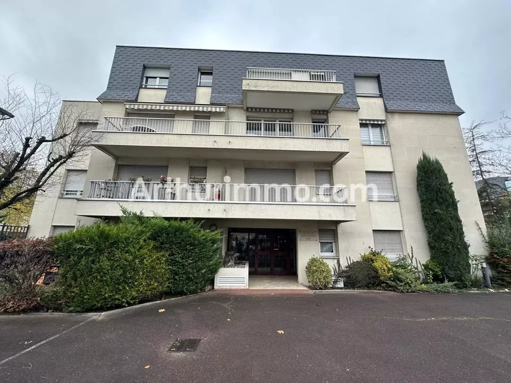 Achat appartement à vendre 2 pièces 50 m² - Livry-Gargan