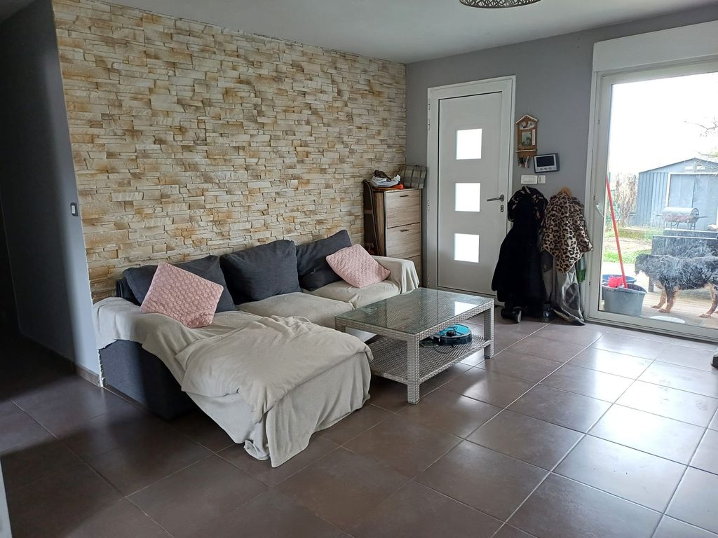 Achat maison à vendre 2 chambres 75 m² - Isle-Saint-Georges