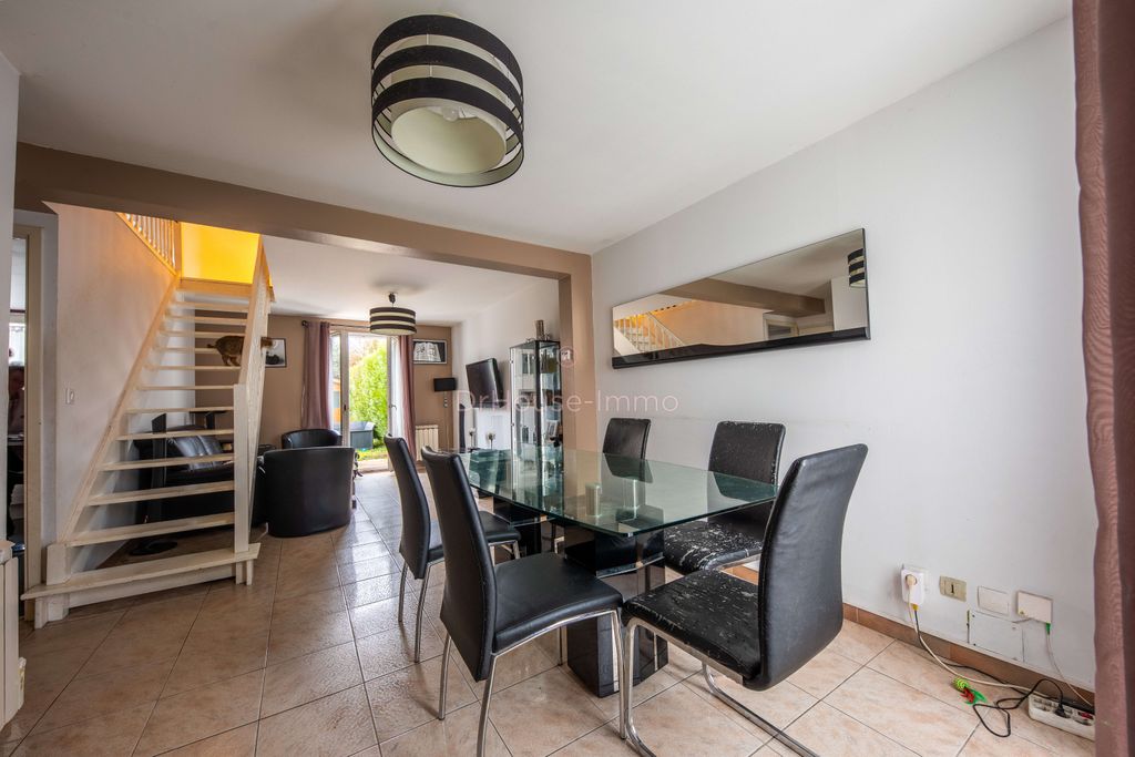 Achat maison à vendre 3 chambres 77 m² - Maurepas