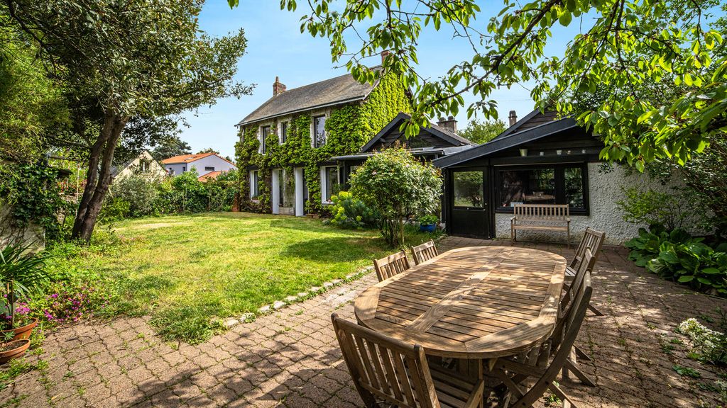 Achat maison à vendre 5 chambres 193 m² - Nantes