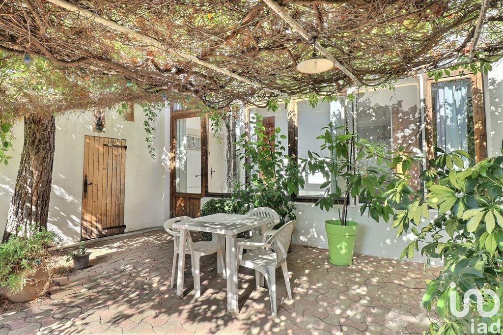 Achat maison à vendre 6 chambres 205 m² - Marseille 16ème arrondissement