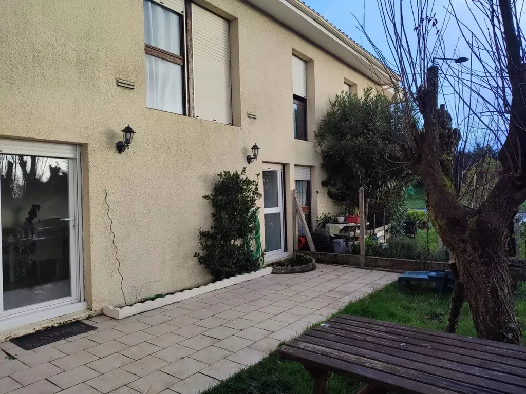 Achat appartement à vendre 5 pièces 100 m² - Floirac