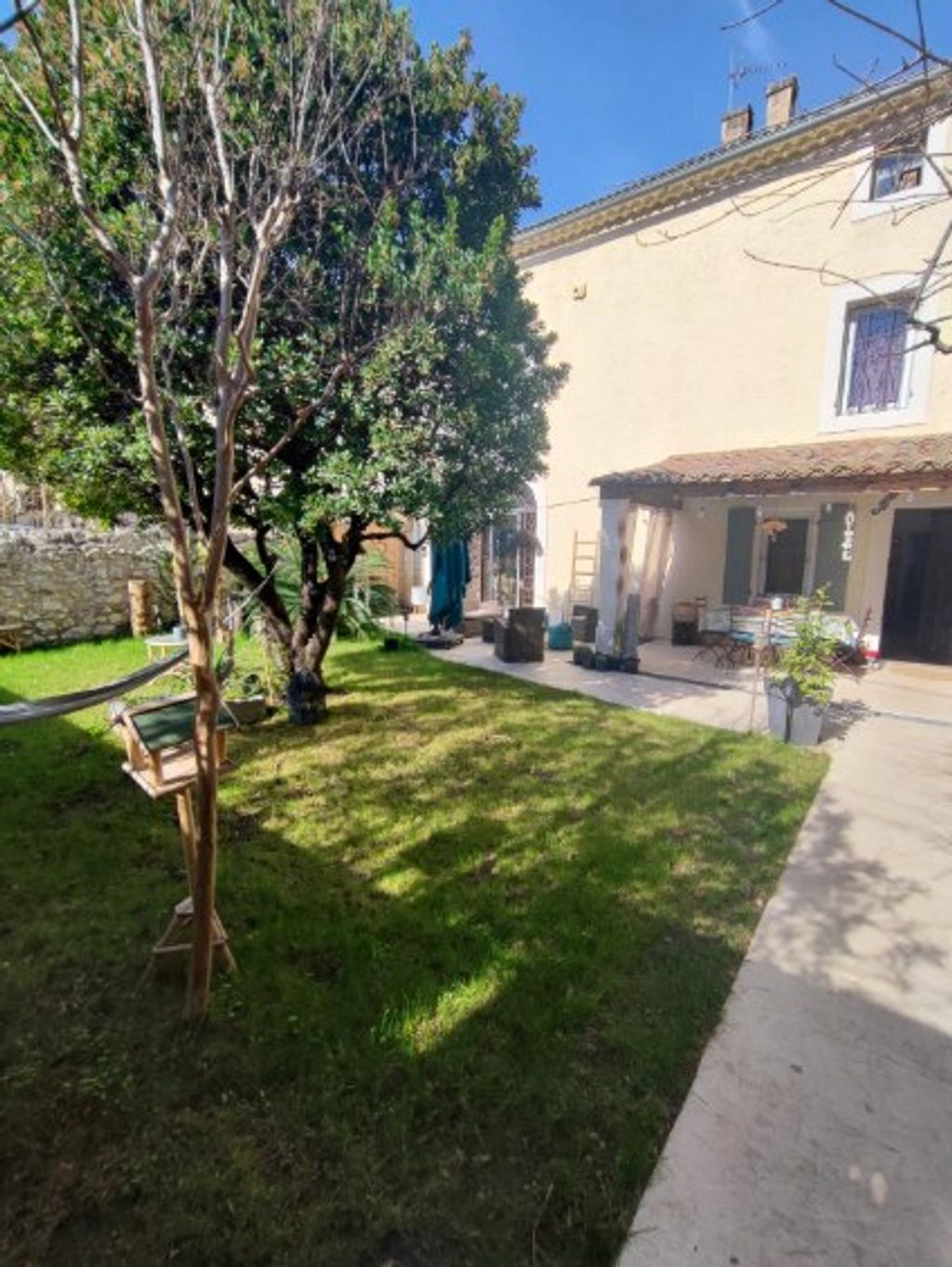 Achat maison à vendre 3 chambres 180 m² - Saint-Saturnin-lès-Avignon