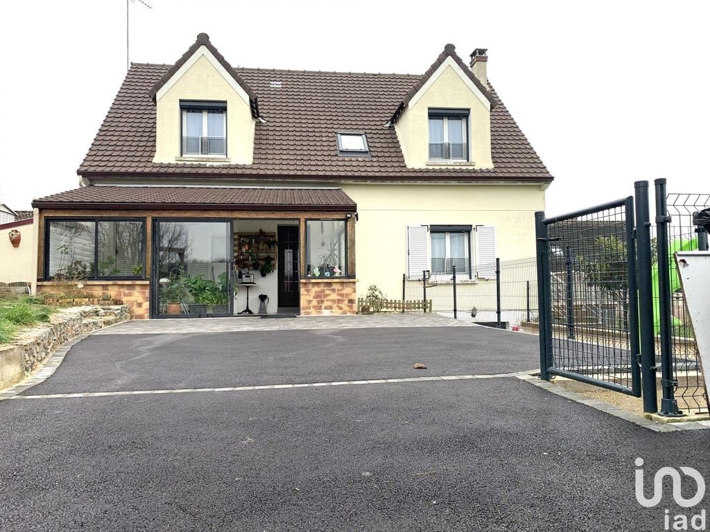 Achat maison à vendre 5 chambres 150 m² - Salins