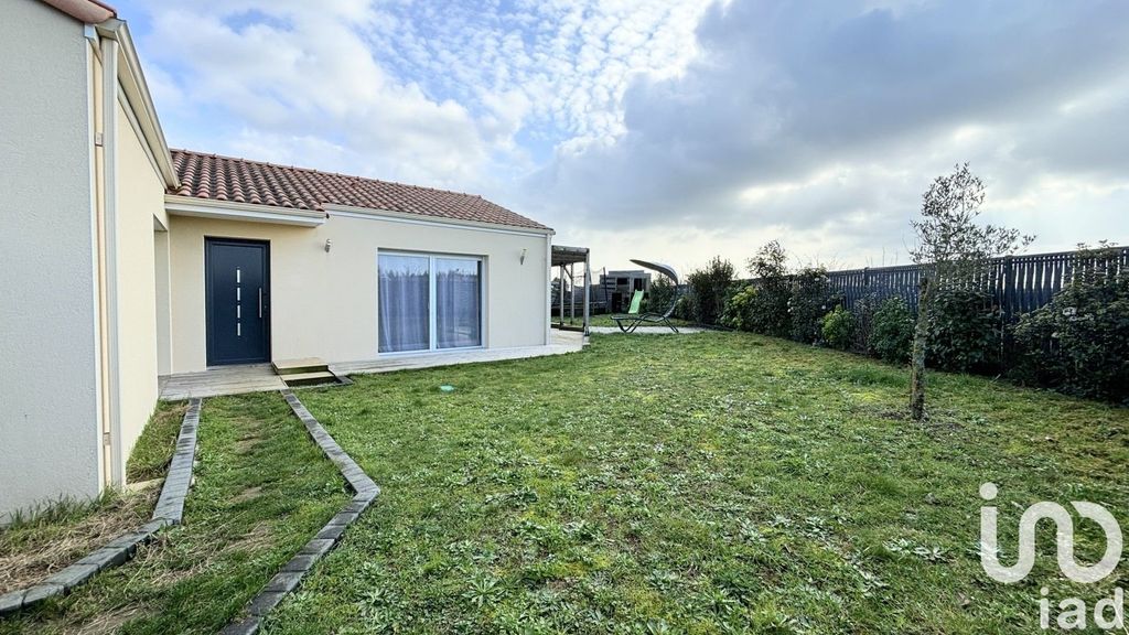 Achat maison à vendre 3 chambres 105 m² - Saint-Lumine-de-Coutais