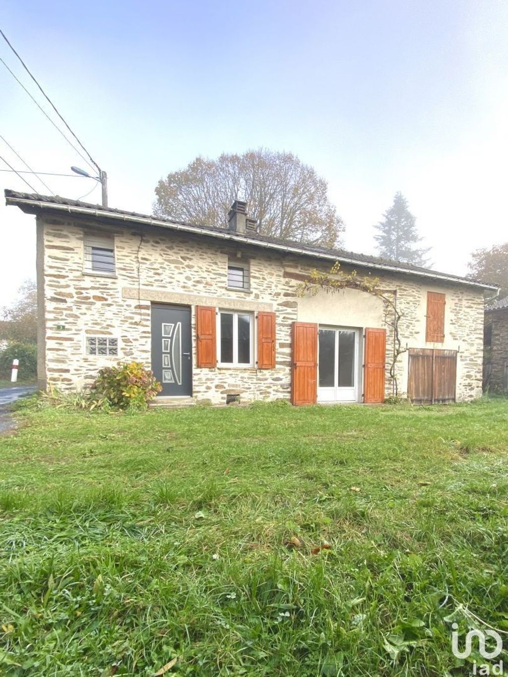 Achat maison à vendre 2 chambres 95 m² - Châlus