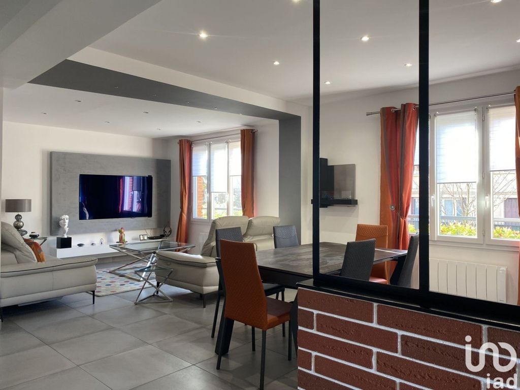 Achat maison à vendre 4 chambres 179 m² - Maisons-Alfort