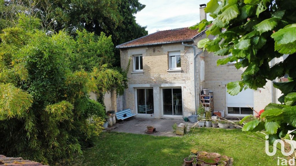 Achat maison à vendre 4 chambres 192 m² - Aÿ-Champagne