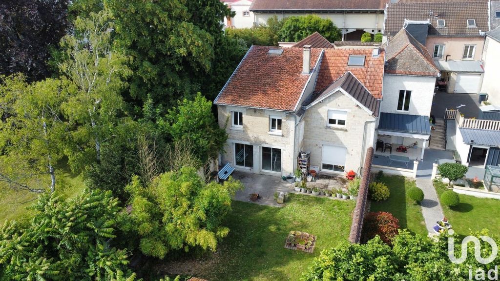 Achat maison à vendre 4 chambres 192 m² - Aÿ-Champagne