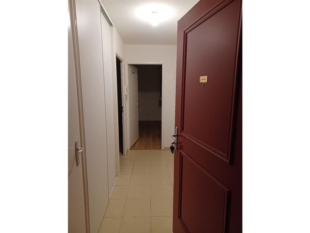 Achat appartement à vendre 2 pièces 48 m² - Saint-Clair-de-la-Tour