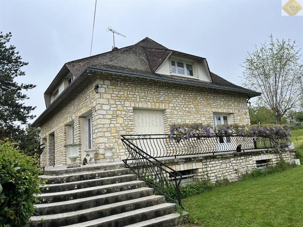 Achat maison à vendre 4 chambres 170 m² - La Roche-Posay