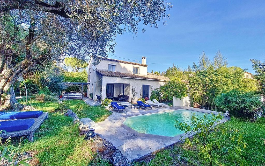 Achat maison à vendre 4 chambres 139 m² - Mougins