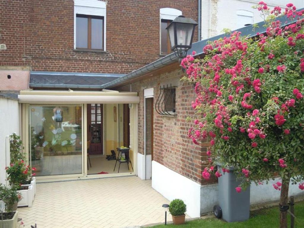 Achat maison à vendre 3 chambres 150 m² - Caudry