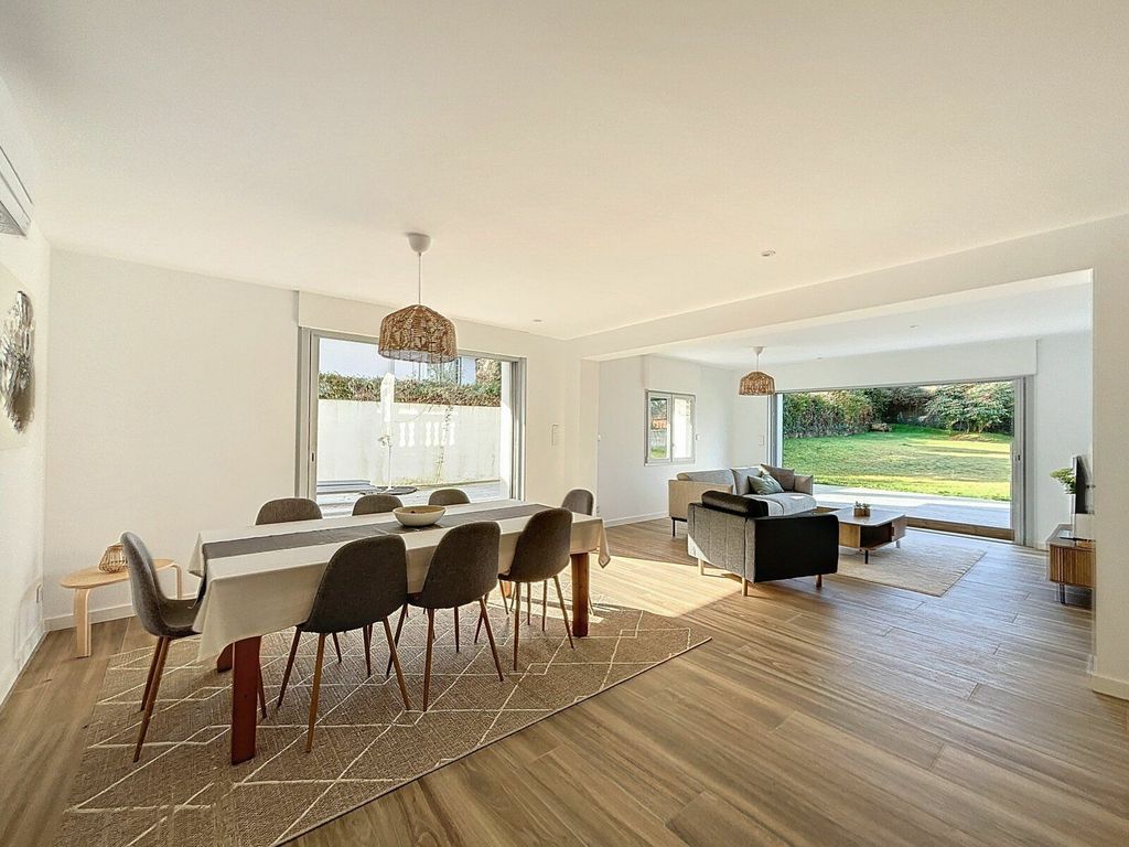 Achat appartement à vendre 5 pièces 131 m² - Biarritz
