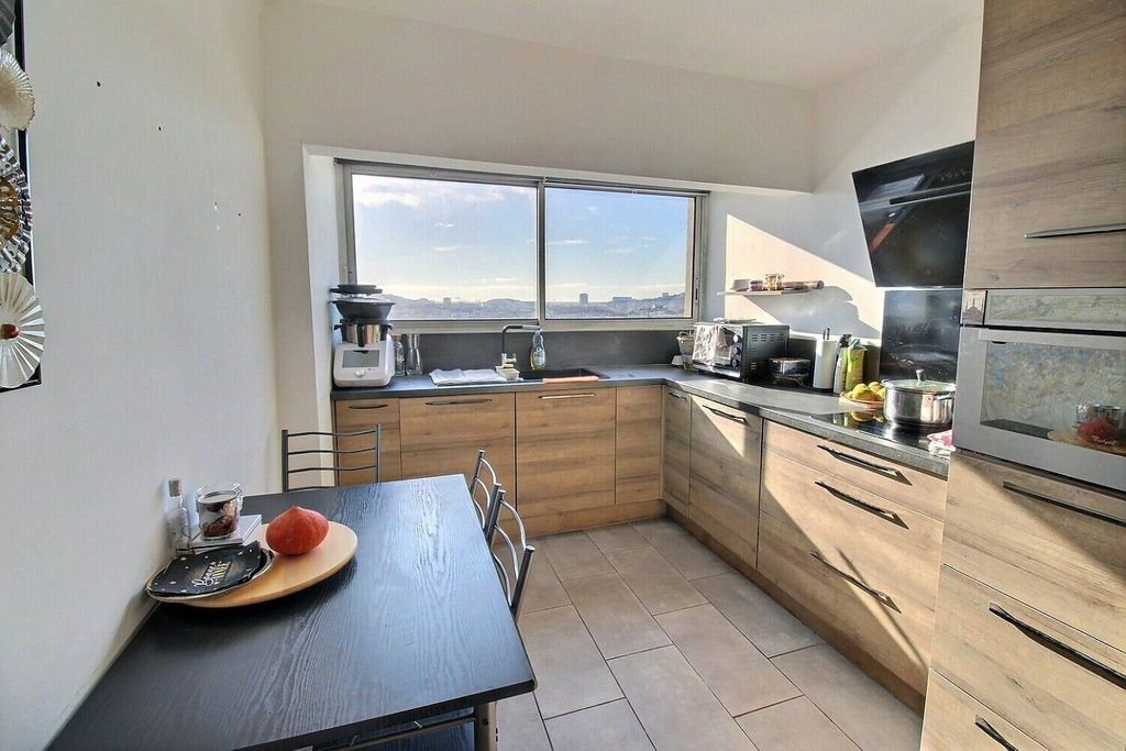 Achat appartement à vendre 2 pièces 68 m² - Marseille 11ème arrondissement