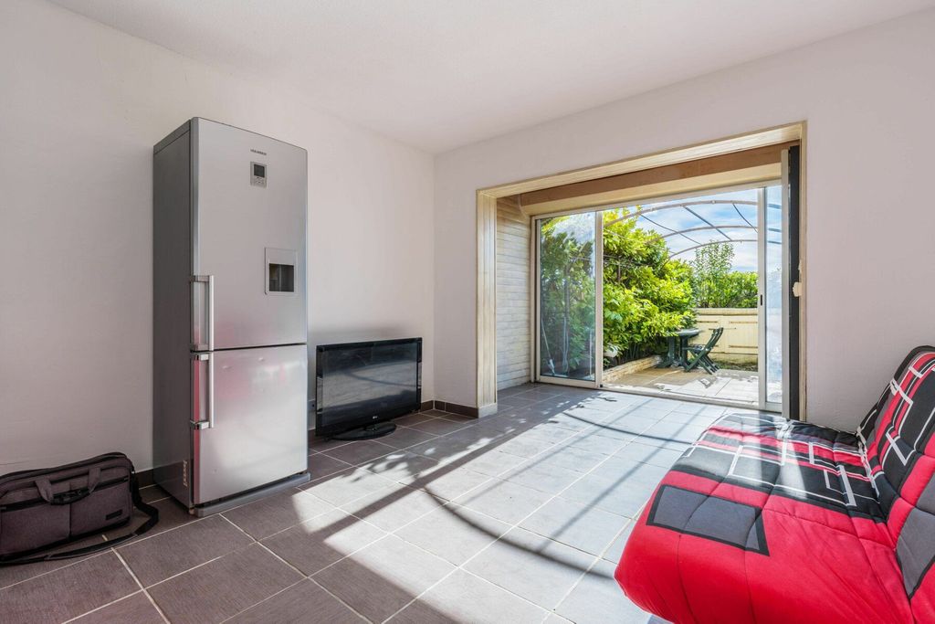 Achat appartement à vendre 2 pièces 25 m² - Villeneuve-Loubet