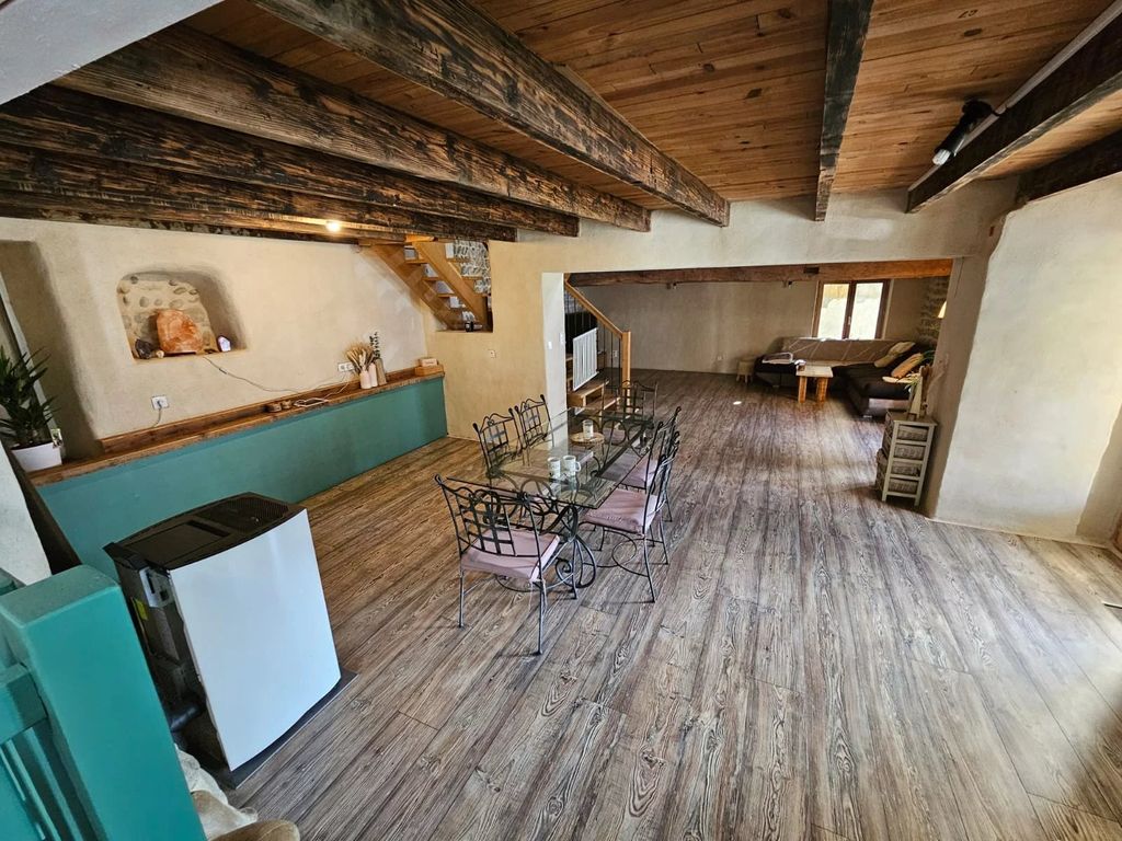 Achat maison à vendre 3 chambres 180 m² - Cour-et-Buis