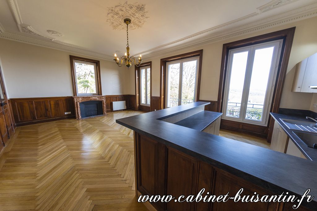 Achat appartement à vendre 3 pièces 84 m² - Bagnols