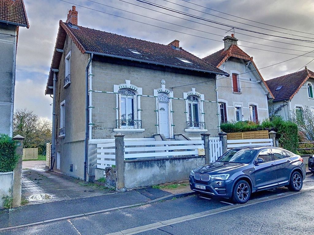 Achat maison à vendre 3 chambres 108 m² - Montluçon