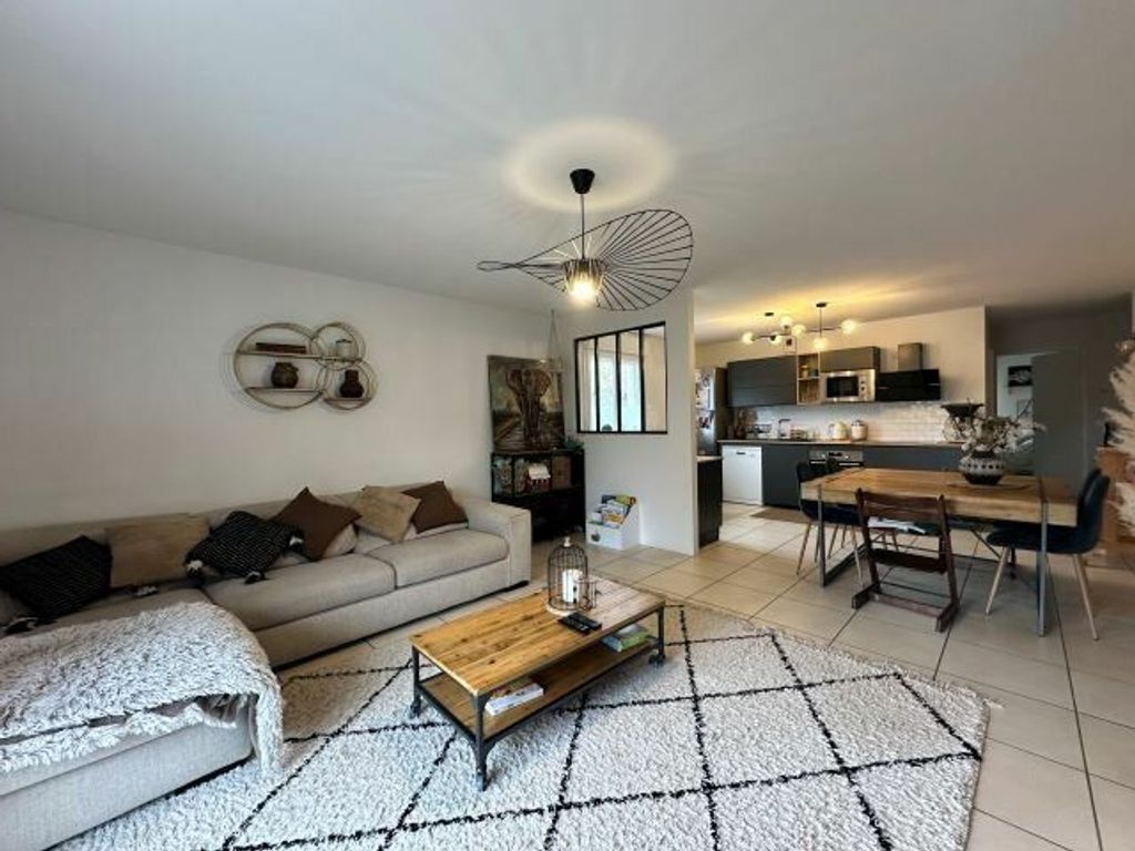 Achat appartement à vendre 4 pièces 81 m² - Allonzier-la-Caille