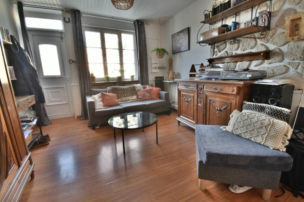 Achat maison à vendre 3 chambres 87 m² - Saint-Romans