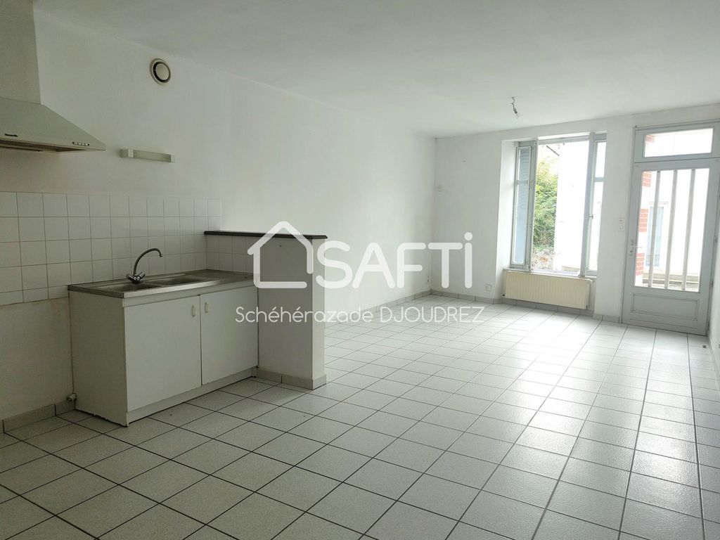 Achat maison à vendre 2 chambres 68 m² - Chauché