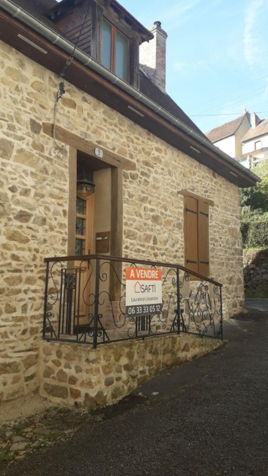 Achat maison à vendre 3 chambres 191 m² - Chambon-sur-Voueize