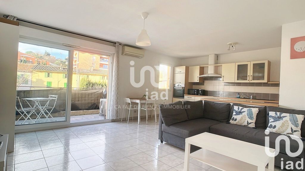 Achat appartement à vendre 3 pièces 66 m² - Grasse