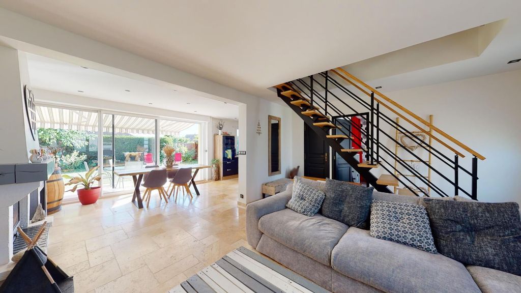 Achat maison à vendre 4 chambres 110 m² - Pontault-Combault