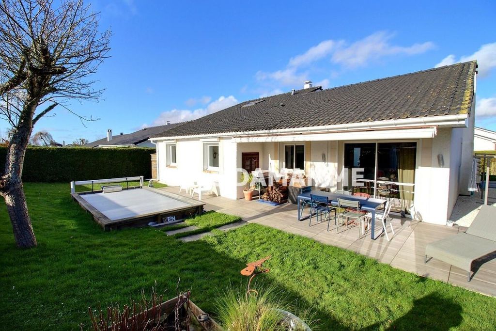 Achat maison à vendre 4 chambres 139 m² - Saint-Martin-du-Manoir